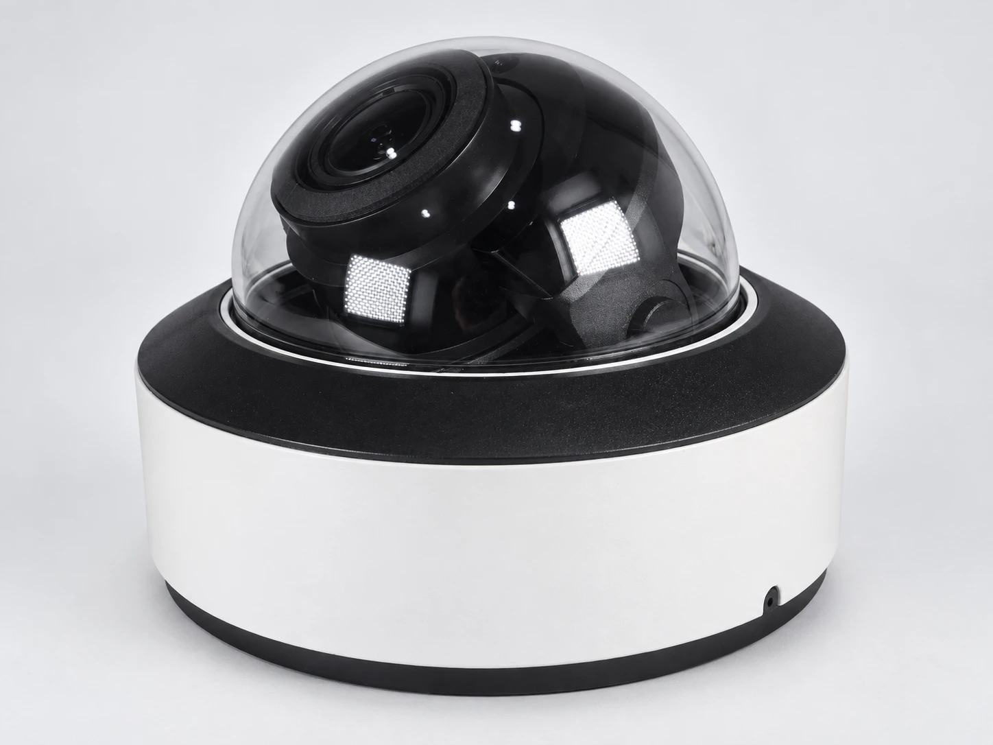 8MP Motorized Lens AI Vandal Dome with Built-in Mic